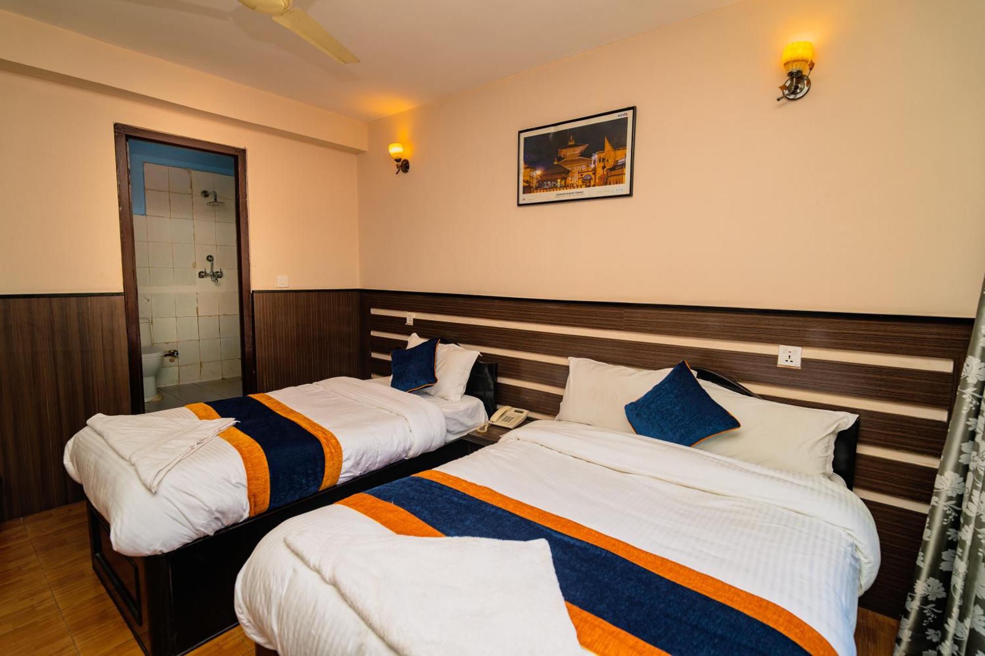 Karma Travellers Home Катманду Екстериор снимка