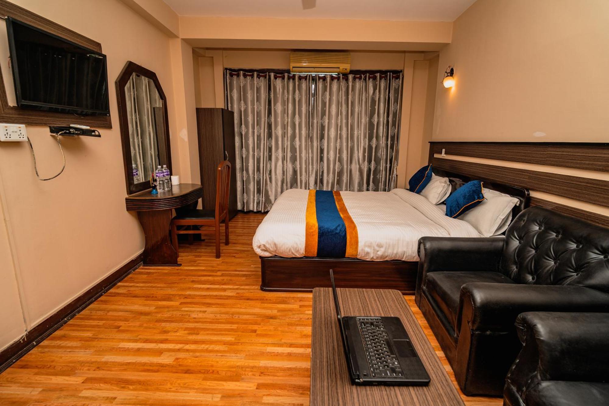 Karma Travellers Home Катманду Екстериор снимка