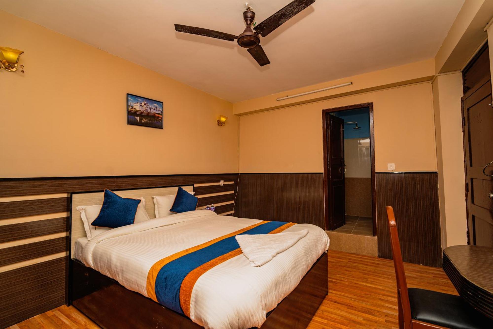 Karma Travellers Home Катманду Екстериор снимка