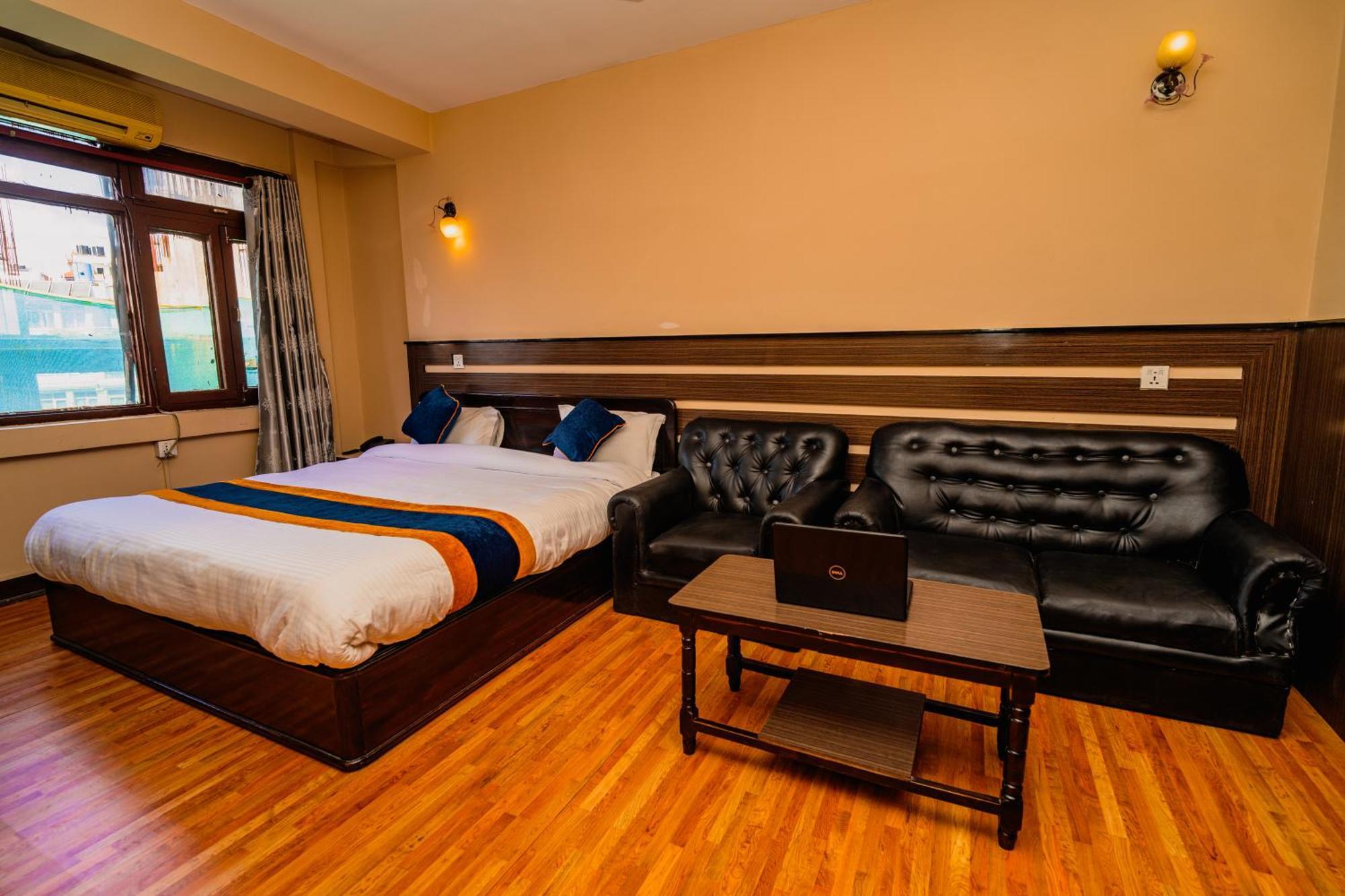 Karma Travellers Home Катманду Екстериор снимка