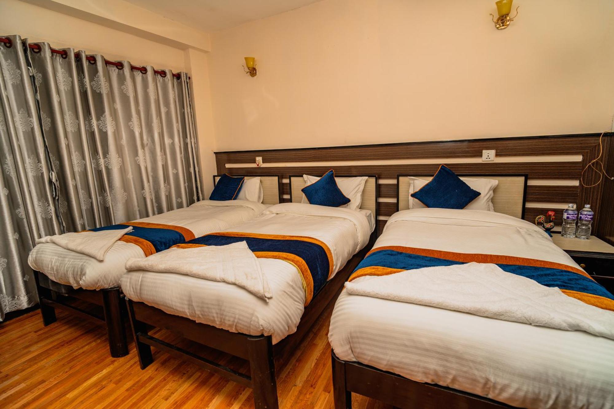 Karma Travellers Home Катманду Екстериор снимка