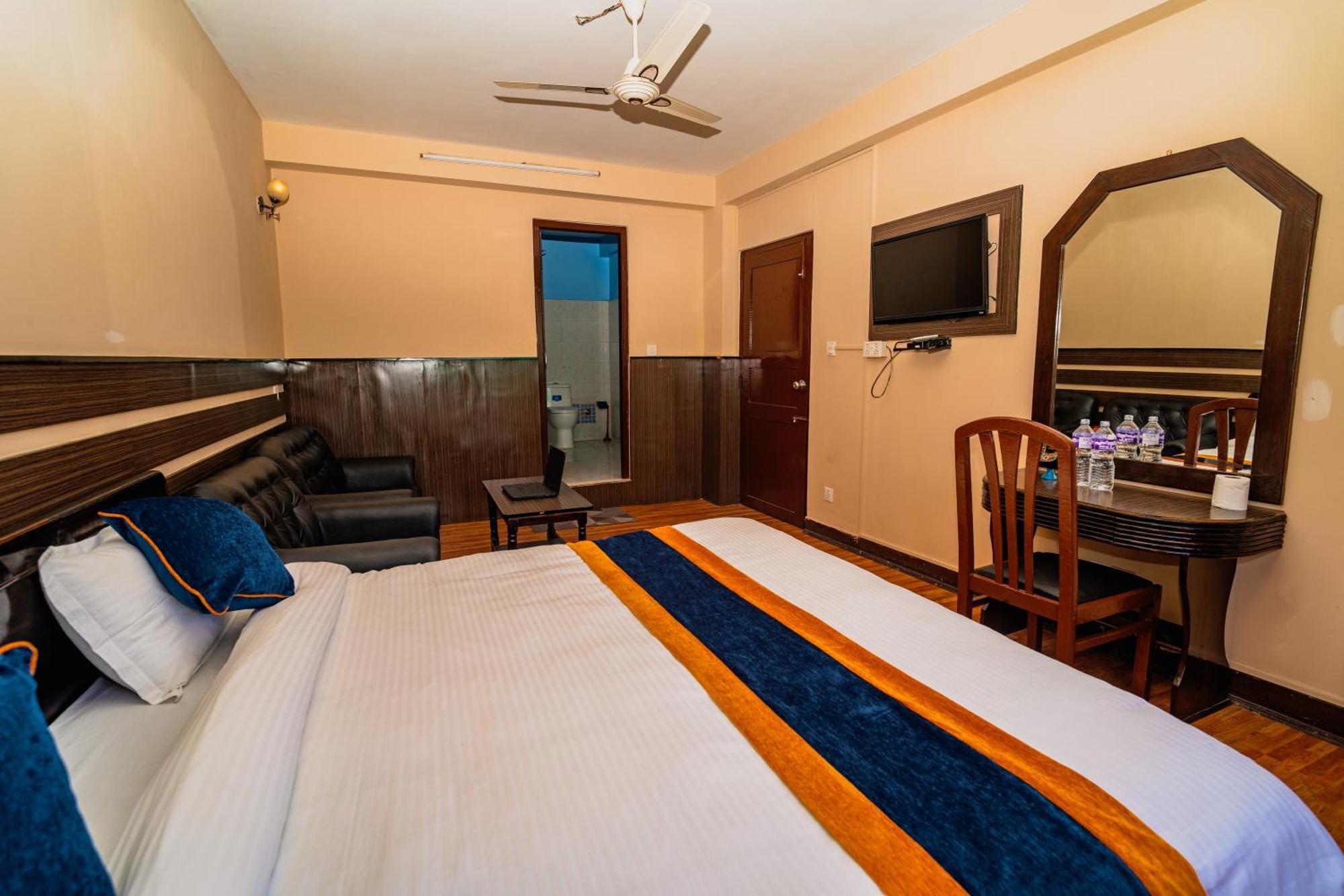 Karma Travellers Home Катманду Екстериор снимка