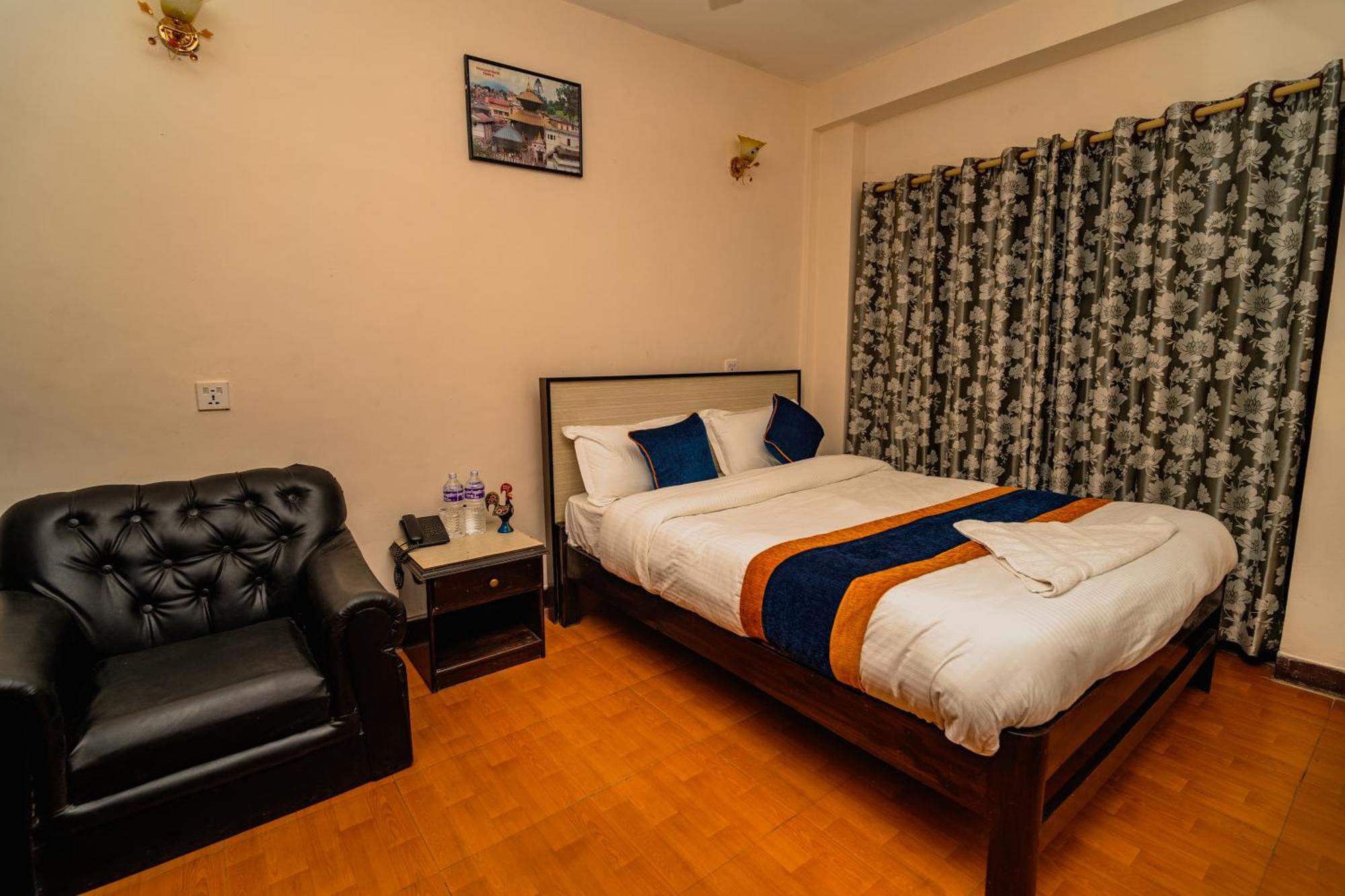 Karma Travellers Home Катманду Екстериор снимка